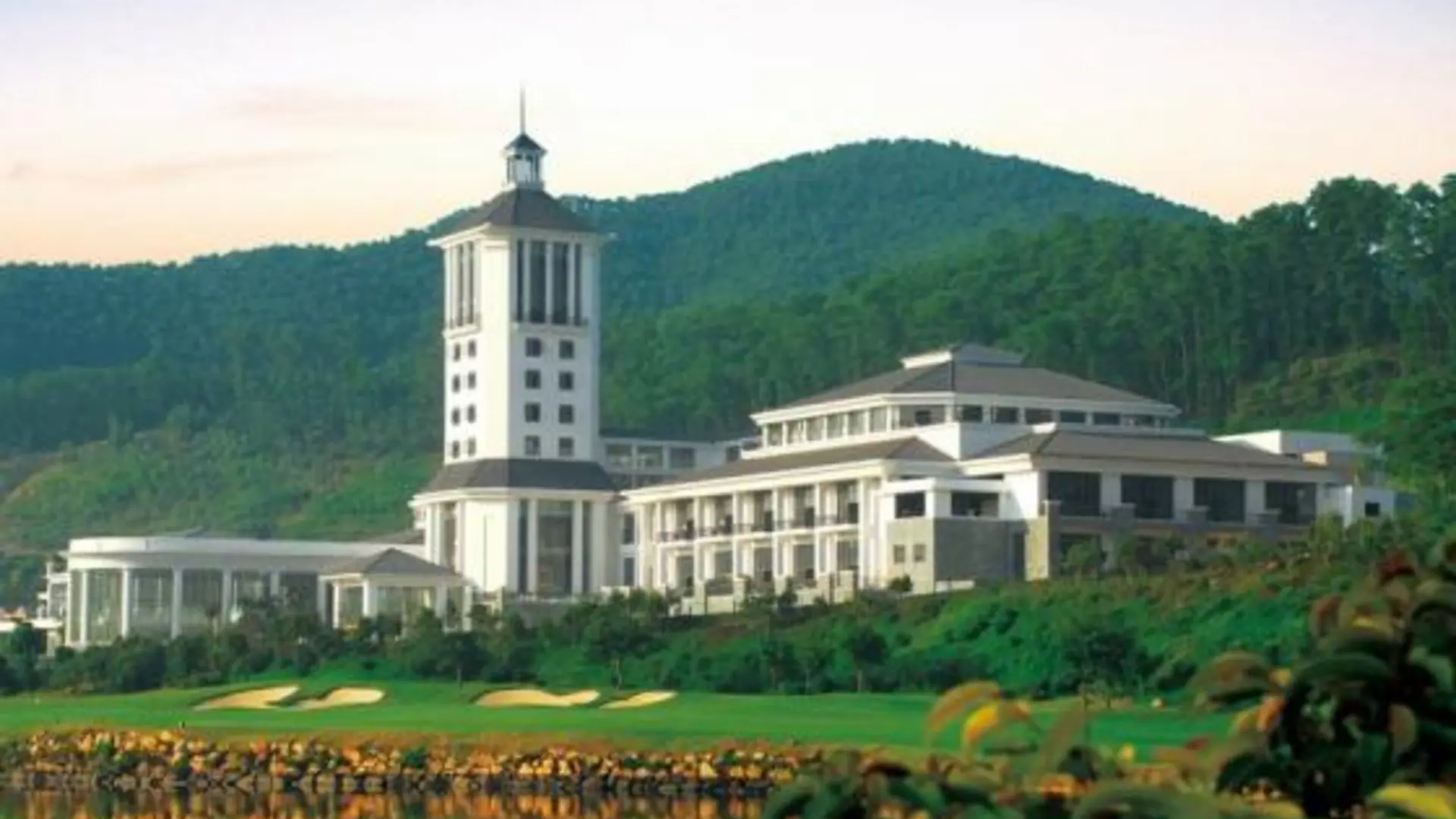 mission_hills_china_dongguan_clubhouse_1.jpg